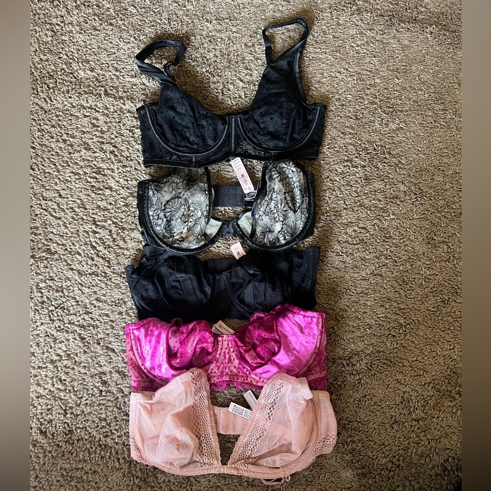 Lot of 5 NWT Victoria secret Bras